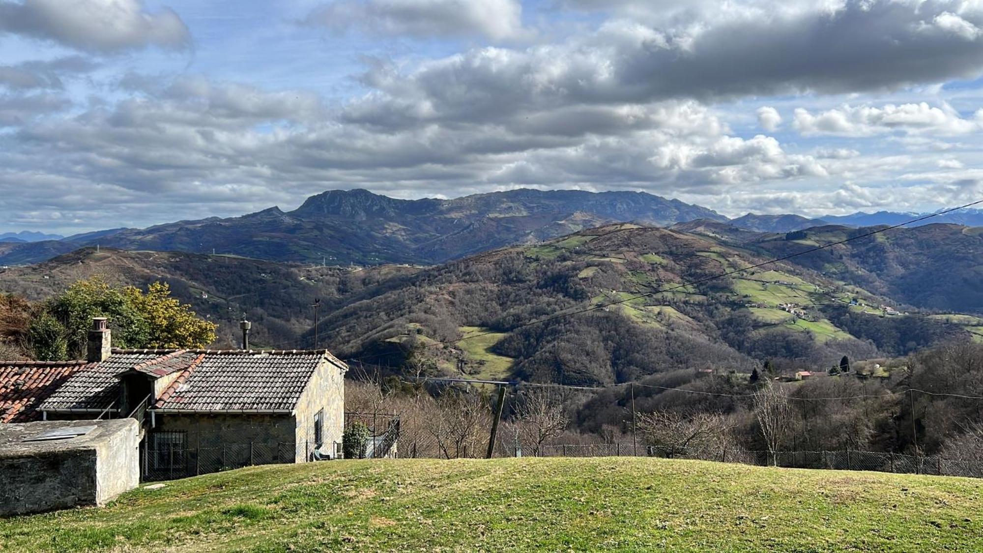 Almastur Rural Villa Pola de Siero Luaran gambar